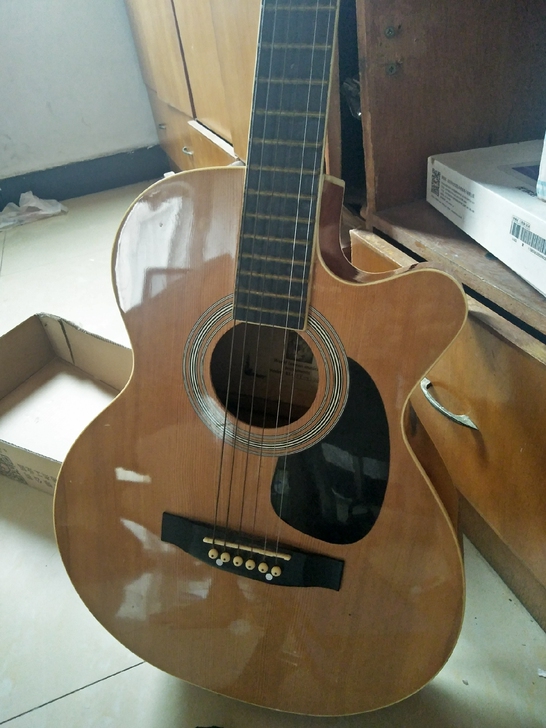 KING LION 民谣吉他