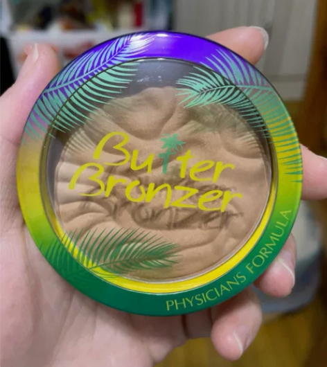 黄油修容 日期不好！！！介意勿拍！！！ 买...