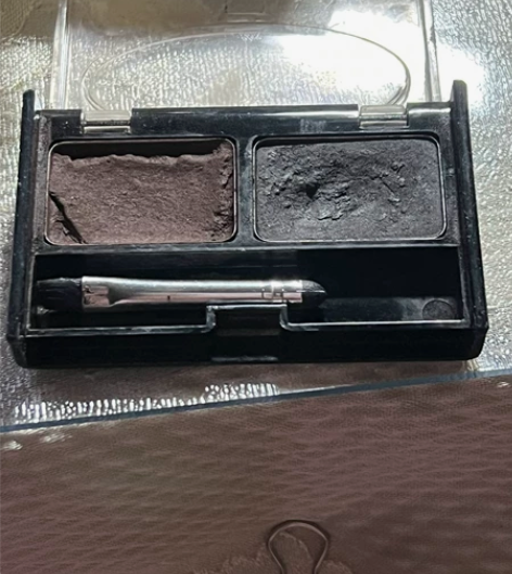 眉粉，质量保证，粉质细腻，上色好看，9成新...