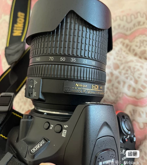 Nikon尼康D5600入门单反相机 配1...