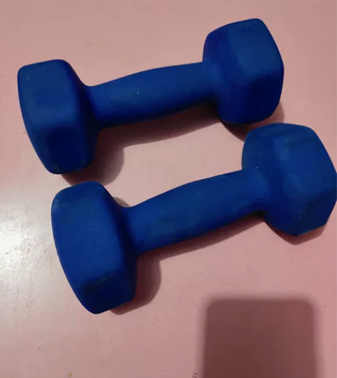 哑铃 男女通用，3KG 没用过几次，因为买...