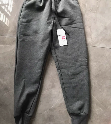 M码加绒休闲裤男 裤长90厘米， 腰围平铺...