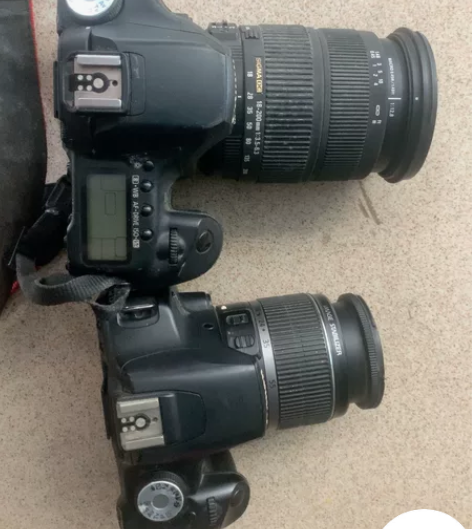 出两台佳能相机EOS50D SIGMA 1...