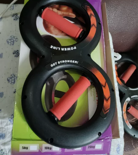 臂力器 新的20 旧的10块 要的密我 自...