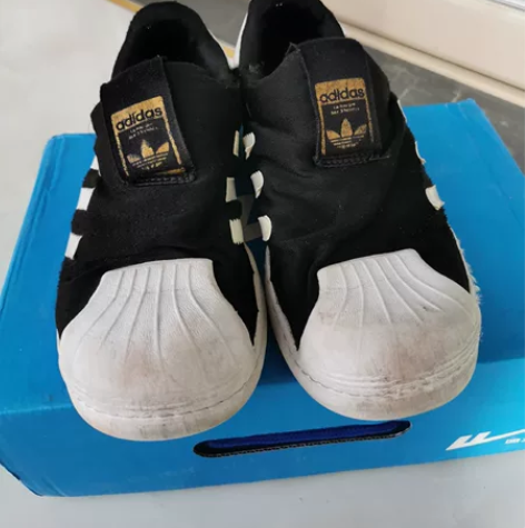 阿迪正品32码运动鞋，上脚超级舒服，孩子穿...