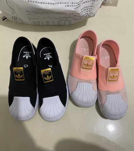 女童阿迪运动鞋，33码和33.5，45一双...
