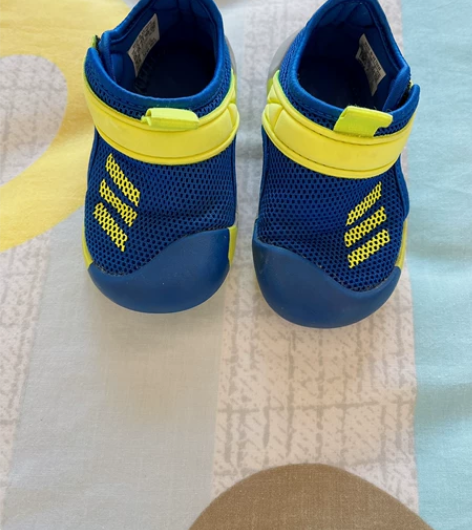 阿迪达斯专柜正品，今年新款，13厘米内长，...