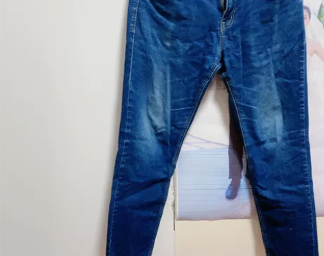 低价甩卖品牌男士牛仔裤。39可小刀。 感兴...