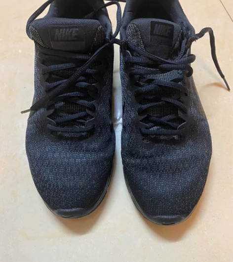 耐克852461-015 带气垫运动鞋 成...