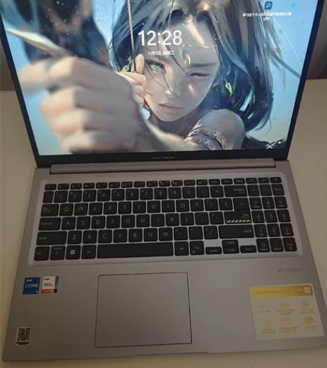 华硕无畏15  12代i5 基本上全新，买...