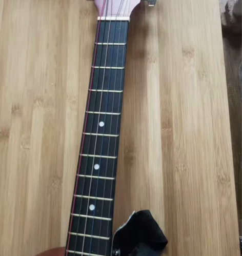 原价1900多的吉他几乎全新单板吉他便宜出...