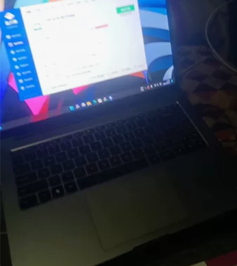 小米笔记本电脑，全新，仅拆封，准新机，没用...