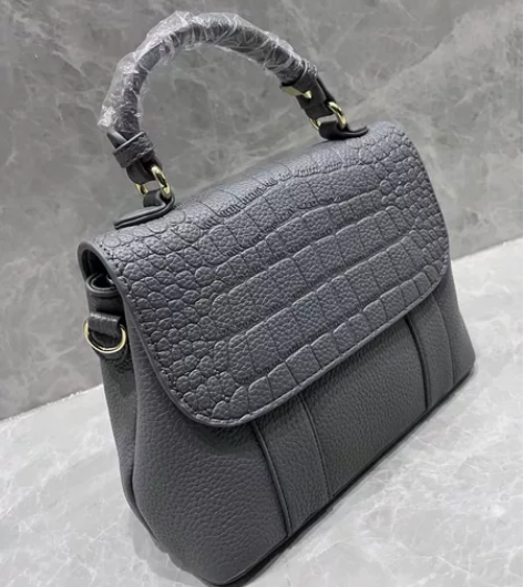 女士简约大容量包包手提包斜挎包 感兴趣的话...