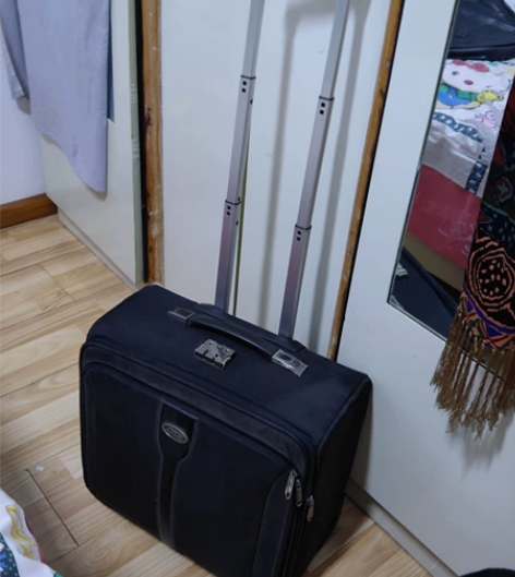 旅行箱没有坏处,便宜卖 感兴趣的话点“我想...