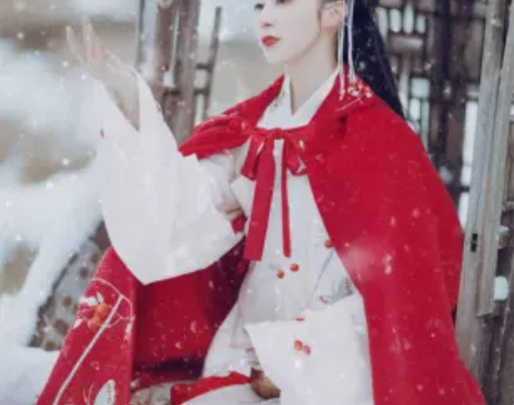 ?兰若庭 汉服 红果果 斗篷 ，闲置汉服出...