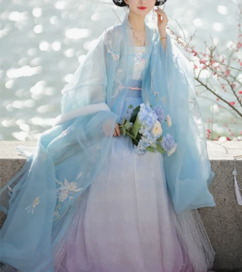 全新裳云兮汉服，原价198，现价160，尺...