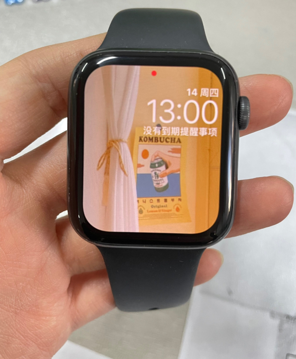 自用的Apple Watch S5  44...