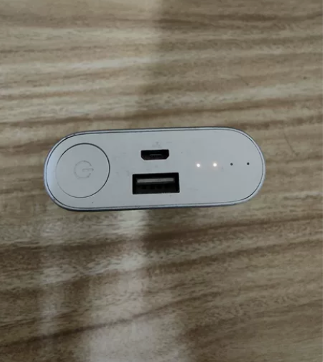 自用闲置充电宝，10000mAh，功能正常...