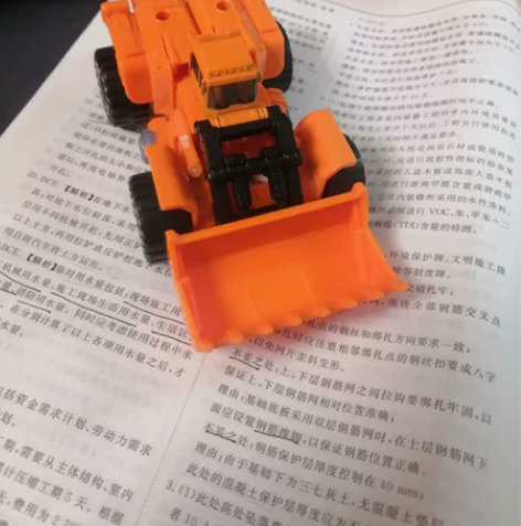 变形金刚  idw 铲车 感兴趣的话点“我...