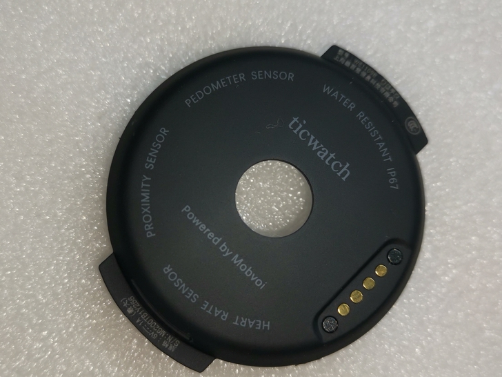 新到全新 ticwatch e系列白色后壳...