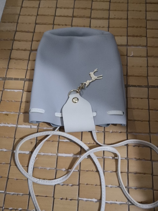 小鹿抽带迷你水桶包包女韩版潮休闲百搭少女单...