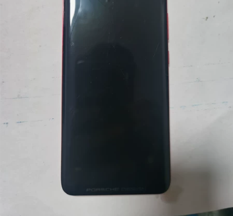 华为maters保时捷6+256g红，屏幕...