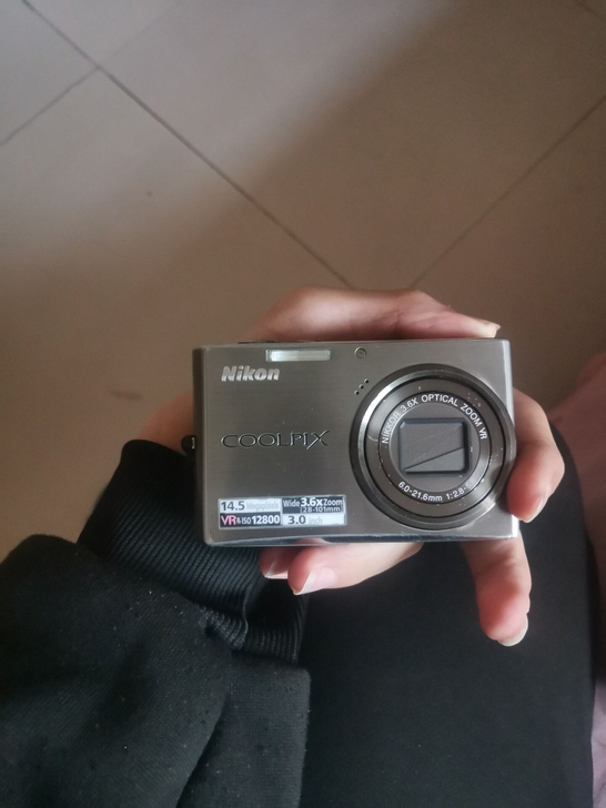 尼康s710