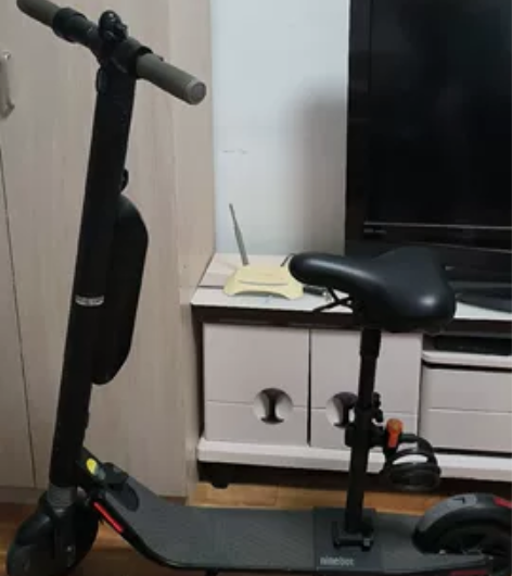 9号九号电动滑板车ES1 加了座椅和外挂电...