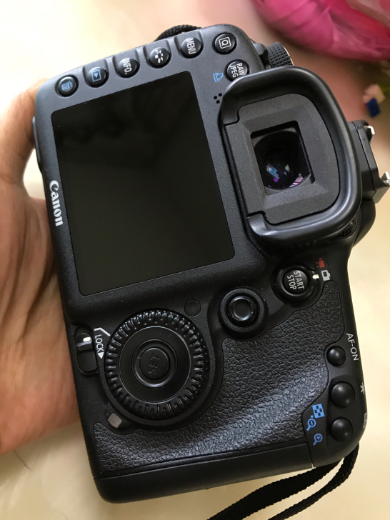99新佳能7D单反相机 佳能7d相机