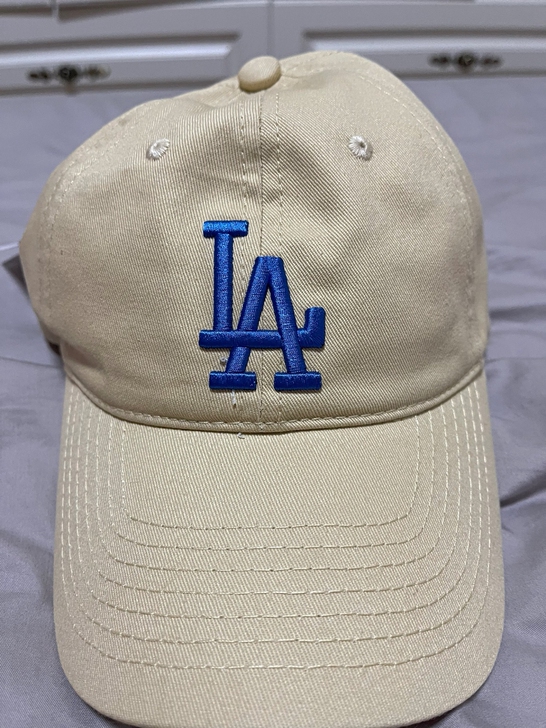 朋友送的    全新闲置包邮出 MLB帽子...