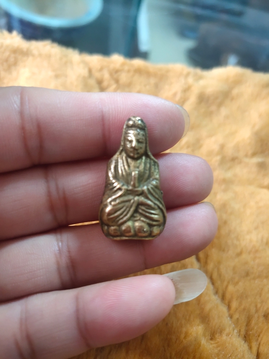 老的铜佛像