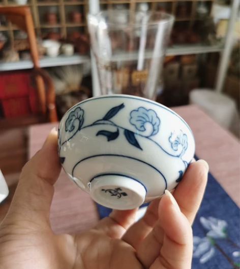 大茶碗 容量：70毫升 品相如图 拍下非破...
