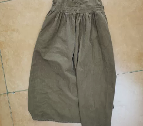 秋冬季新款复古灯芯绒背带裙学院风宽松遮肉显...