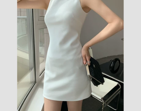 OKR 极简白色短裙子夏季女高级感修身气质...