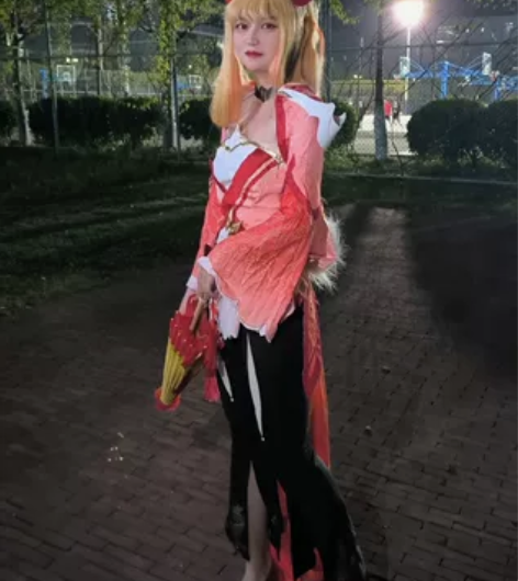 阿离c服大全套 俺是三手。瑕疵只有，肩膀的...