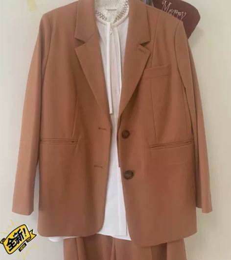 MU暗粉橘色西装外套 春款 薄羊毛 无领的...