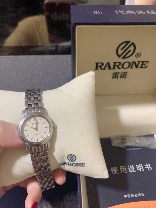 雷诺正品女表 九成新