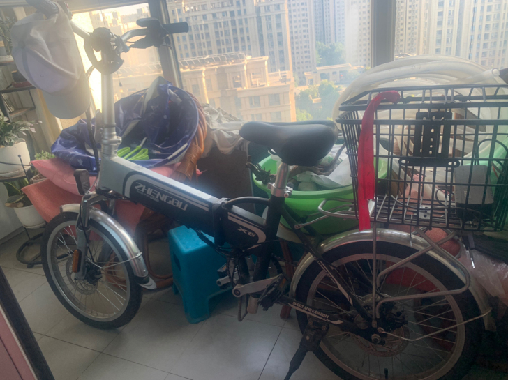 出一台闲置正步折叠电动车，36V，20寸铝...