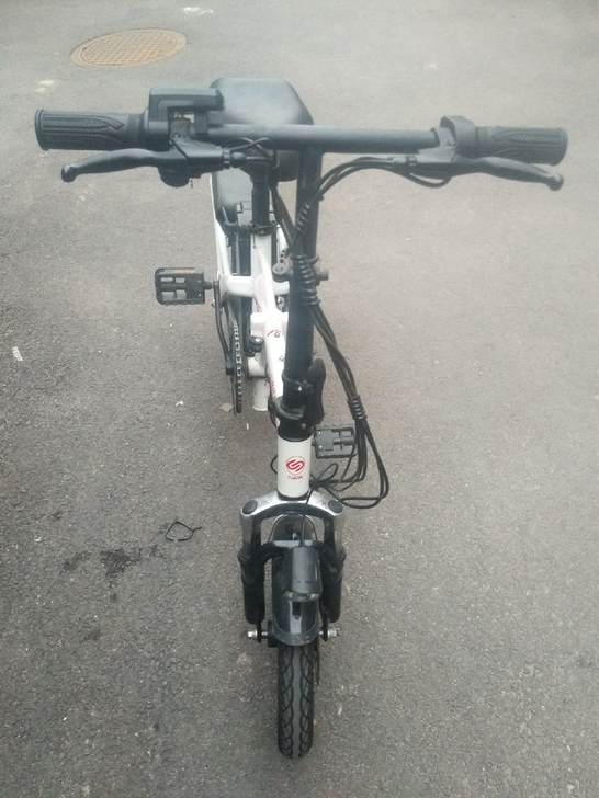 2020年4月购买正步折叠代驾电动车电瓶是...