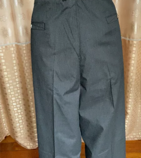 商场撤柜处理男士大号休闲裤：QS货号T81...