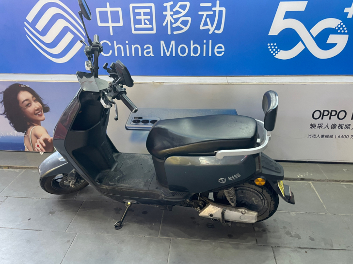 台铃72v快速电动车，有发票有充电器