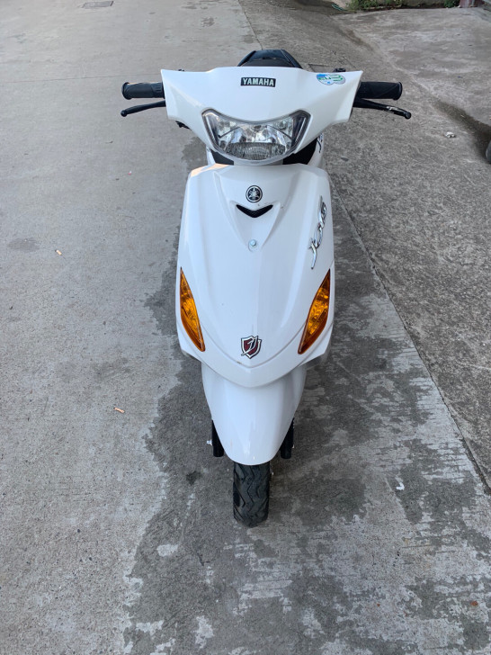 大量出售9.5成新雅马哈摩托车，福喜，巧格...