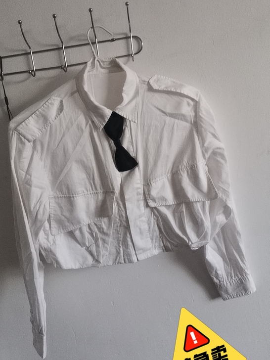 zll衬衣女士，89包邮，刚洗完没有熨烫，...