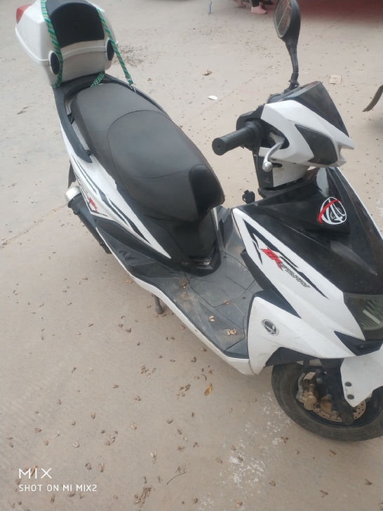 17年力帆尚领踏板摩托125cc八千多公里...