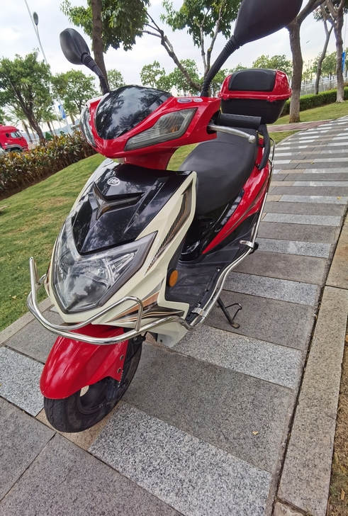 力帆踏板摩托车转让，证件齐全