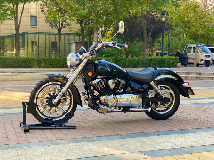 【车辆型号】：力帆v16