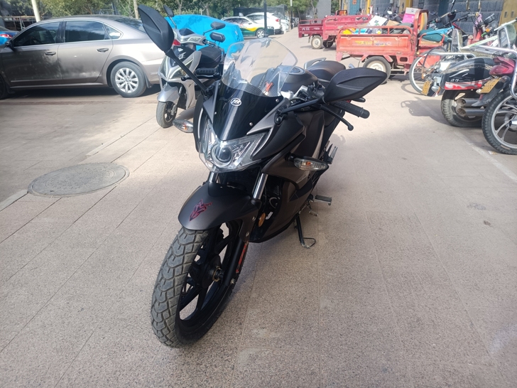 九九新力帆KPR150摩托车,才跑了八百公...