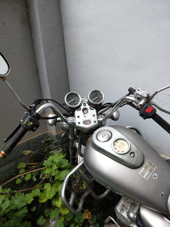 银钢摩托车新旧如图，欣赏者带走