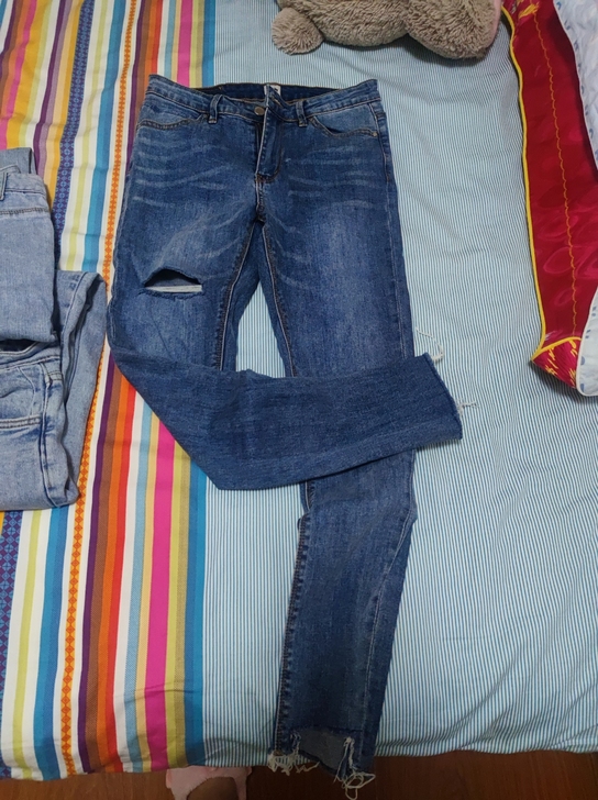 韩版牛仔裤全新 全新 全新 全新 小脚裤