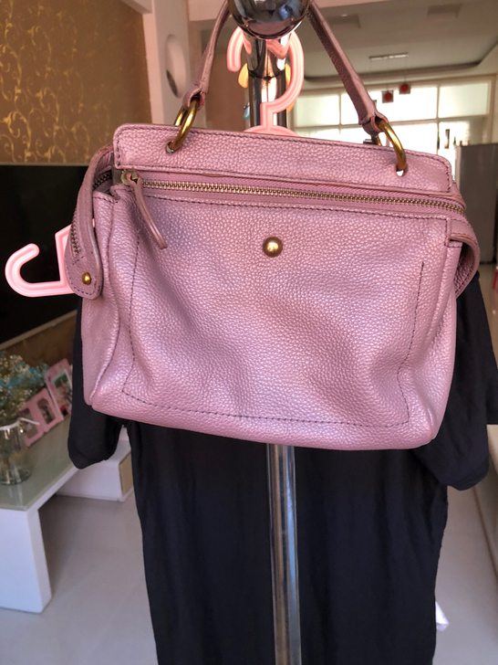 豆沙色真皮包,8成新,35包邮